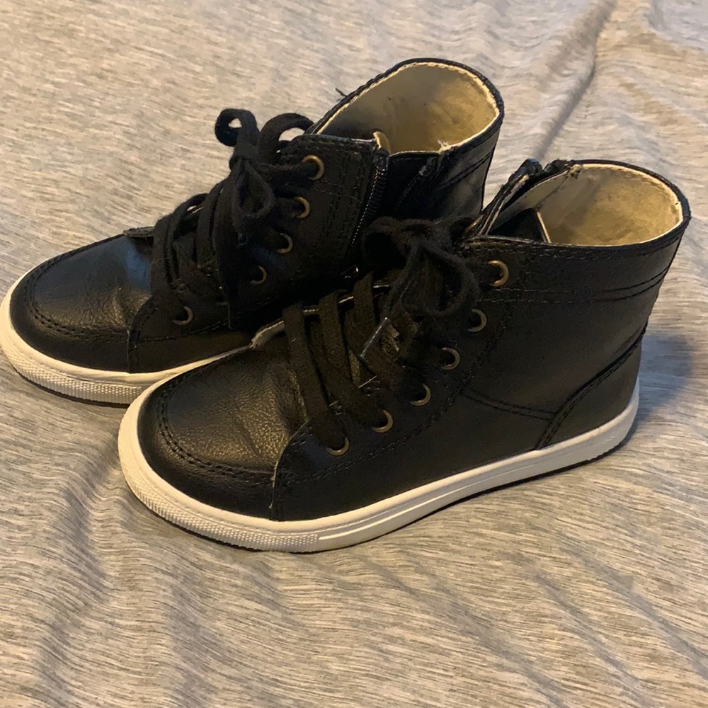 Black hi tops.